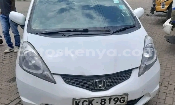 Oofamaa Honda Fit White Makiinaa iti Bute keessatti Northeast Kenya keessatti Oofamaa Honda Fit White Makiinaa iti Bute keessatti Northeast Kenya keessatti
