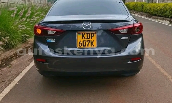 Oofamaa Mazda Axela Black Makiinaa iti Bute keessatti Northeast Kenya keessatti Oofamaa Mazda Axela Black Makiinaa iti Bute keessatti Northeast Kenya keessatti