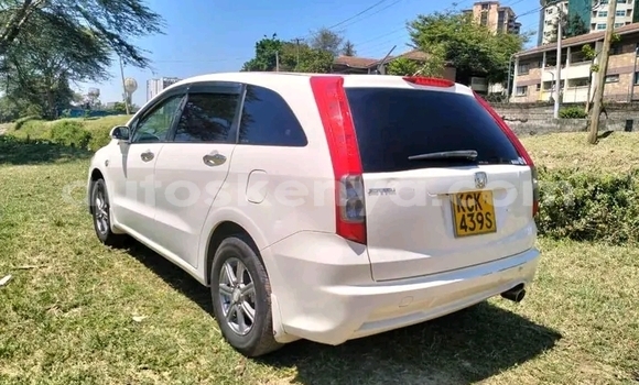 Oofamaa Honda Stream White Makiinaa iti Bute keessatti Northeast Kenya keessatti Oofamaa Honda Stream White Makiinaa iti Bute keessatti Northeast Kenya keessatti