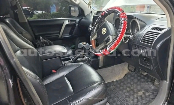 Oofamaa Toyota Land Cruiser Prado Black Makiinaa iti Changamwe keessatti Coast keessatti Oofamaa Toyota Land Cruiser Prado Black Makiinaa iti Changamwe keessatti Coast keessatti