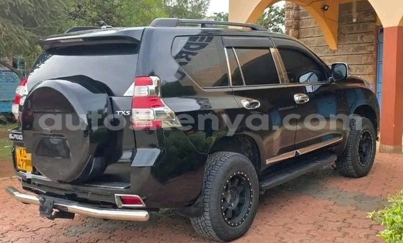 Oofamaa Toyota Land Cruiser Prado Black Makiinaa iti Changamwe keessatti Coast keessatti Oofamaa Toyota Land Cruiser Prado Black Makiinaa iti Changamwe keessatti Coast keessatti