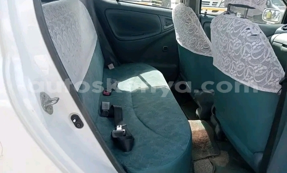 Buy Used Toyota Vitz White Car in Bute in Northeast Kenya