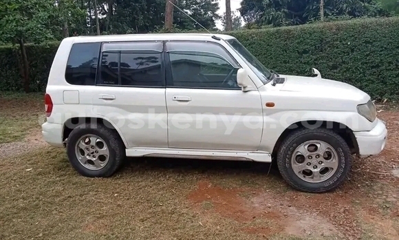 Oofamaa Mitsubishi Pajero iO Other Makiinaa iti Bute keessatti Northeast Kenya keessatti Oofamaa Mitsubishi Pajero iO Other Makiinaa iti Bute keessatti Northeast Kenya keessatti