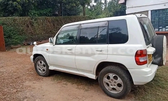 Oofamaa Mitsubishi Pajero iO Other Makiinaa iti Bute keessatti Northeast Kenya keessatti Oofamaa Mitsubishi Pajero iO Other Makiinaa iti Bute keessatti Northeast Kenya keessatti