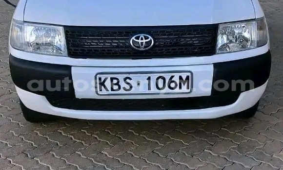 Oofamaa Toyota Probox White Makiinaa iti Bute keessatti Northeast Kenya keessatti Oofamaa Toyota Probox White Makiinaa iti Bute keessatti Northeast Kenya keessatti