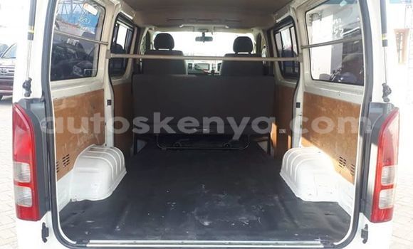 Nunua Ilio tumika Toyota Hiace Nyeupe Gari ndani ya Mombasa nchini Kenya ya Pwani Nunua Ilio tumika Toyota Hiace Nyeupe Gari ndani ya Mombasa nchini Kenya ya Pwani