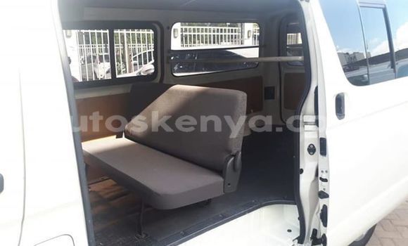 Nunua Ilio tumika Toyota Hiace Nyeupe Gari ndani ya Mombasa nchini Kenya ya Pwani Nunua Ilio tumika Toyota Hiace Nyeupe Gari ndani ya Mombasa nchini Kenya ya Pwani