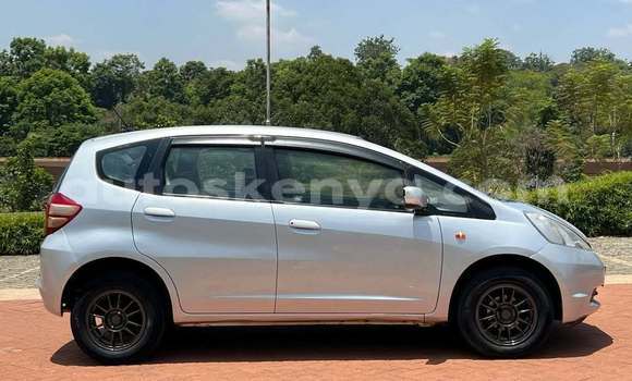 Nunua Ilio tumika Honda Fit Nyingine Gari ndani ya Nairobi nchini Nairobi Nunua Ilio tumika Honda Fit Nyingine Gari ndani ya Nairobi nchini Nairobi