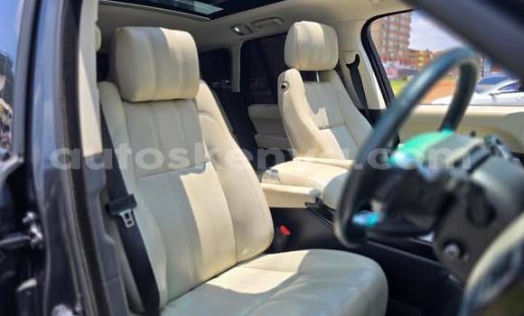 Nunua Ilio tumika Range Rover Evoque Nyeusi Gari ndani ya Nairobi nchini Nairobi Nunua Ilio tumika Range Rover Evoque Nyeusi Gari ndani ya Nairobi nchini Nairobi
