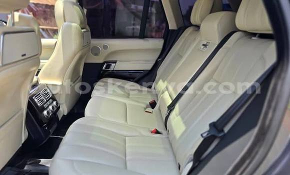 Nunua Ilio tumika Range Rover Evoque Nyeusi Gari ndani ya Nairobi nchini Nairobi Nunua Ilio tumika Range Rover Evoque Nyeusi Gari ndani ya Nairobi nchini Nairobi