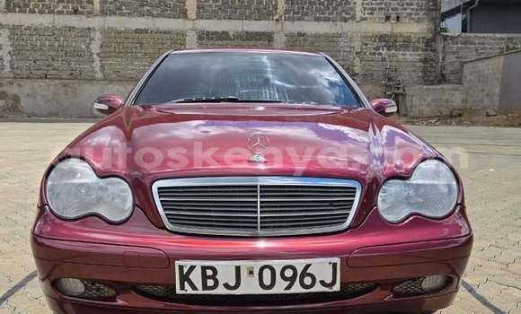 Nunua Ilio tumika Mercedes‒Benz C–Class Nyekundu Gari ndani ya Busia nchini West Kenya