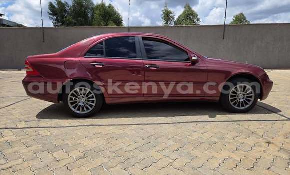 Nunua Ilio tumika Mercedes‒Benz C–Class Nyekundu Gari ndani ya Busia nchini West Kenya Nunua Ilio tumika Mercedes‒Benz C–Class Nyekundu Gari ndani ya Busia nchini West Kenya