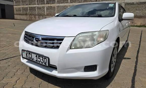 Oofamaa Toyota Axio White Makiinaa iti Kiambu keessatti Nairobi keessatti