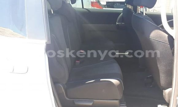 Nunua Ilio tumika Mazda Mazda Premacy Fedha Gari ndani ya Mombasa nchini Kenya ya Pwani Nunua Ilio tumika Mazda Mazda Premacy Fedha Gari ndani ya Mombasa nchini Kenya ya Pwani