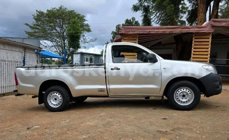Big with watermark toyota hilux northeast kenya bute 27779
