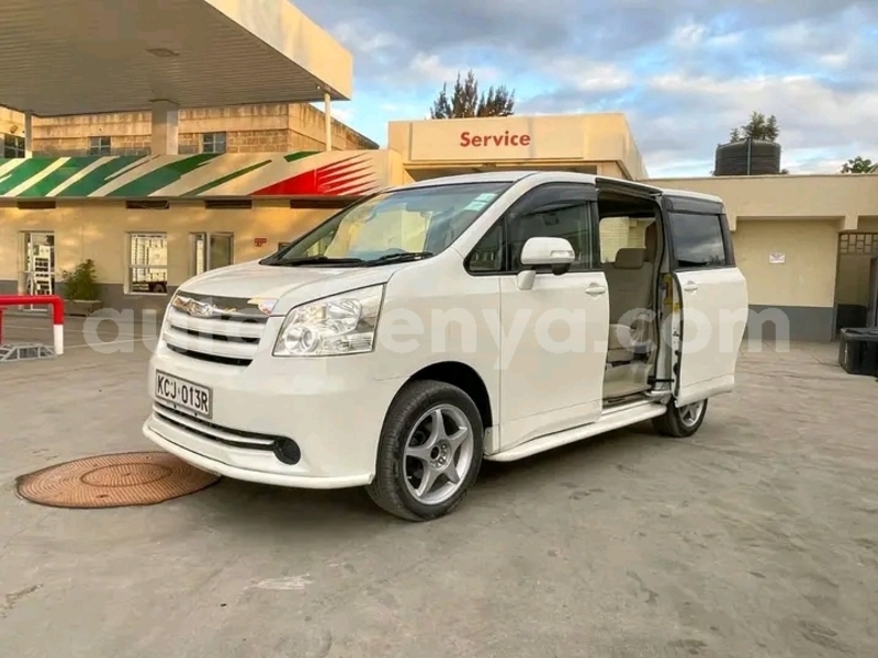 Big with watermark toyota noah northeast kenya bute 27852