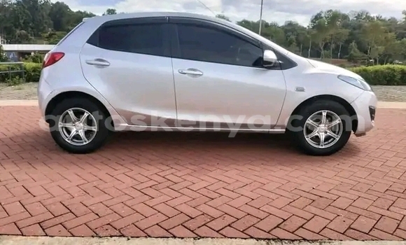 Oofamaa Mazda Demio Other Makiinaa iti Bute keessatti Northeast Kenya keessatti Oofamaa Mazda Demio Other Makiinaa iti Bute keessatti Northeast Kenya keessatti