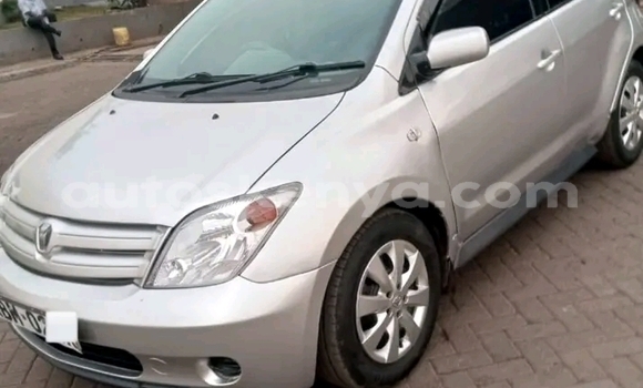 Oofamaa Toyota IST Other Makiinaa iti Busia keessatti West Kenya keessatti Oofamaa Toyota IST Other Makiinaa iti Busia keessatti West Kenya keessatti