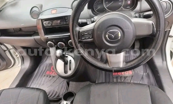 Oofamaa Mazda Demio Other Makiinaa iti Bute keessatti Northeast Kenya keessatti