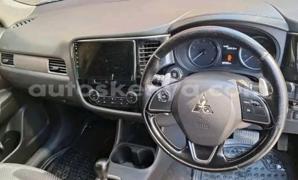 Nunua Ilio tumika Mitsubishi Outlander Nyeusi Gari ndani ya Griftu nchini Kaskazini Mashariki mwa Kenya Nunua Ilio tumika Mitsubishi Outlander Nyeusi Gari ndani ya Griftu nchini Kaskazini Mashariki mwa Kenya