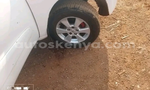 Nunua Ilio tumika Toyota RAV4 Nyeupe Gari ndani ya Changamwe nchini Pwani Nunua Ilio tumika Toyota RAV4 Nyeupe Gari ndani ya Changamwe nchini Pwani