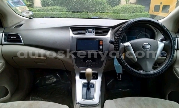 Oofamaa Nissan Sylphy Other Makiinaa iti Bute keessatti Northeast Kenya keessatti