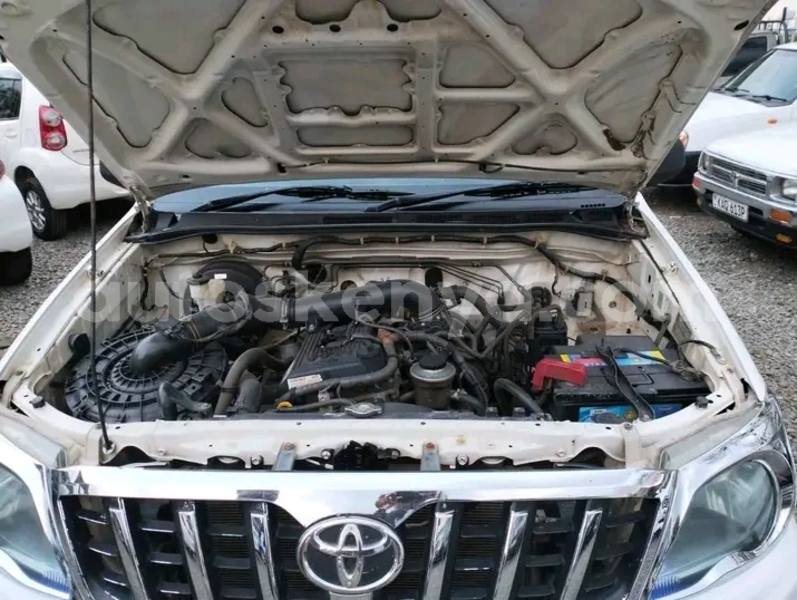 Big with watermark toyota hilux coast changamwe 27880