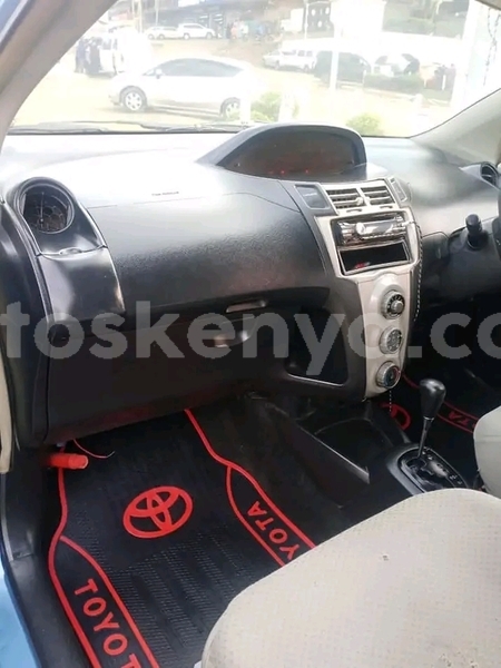 Big with watermark toyota vitz northeast kenya bute 27888