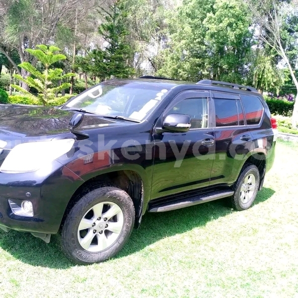 Big with watermark toyota land cruiser northeast kenya bute 27890