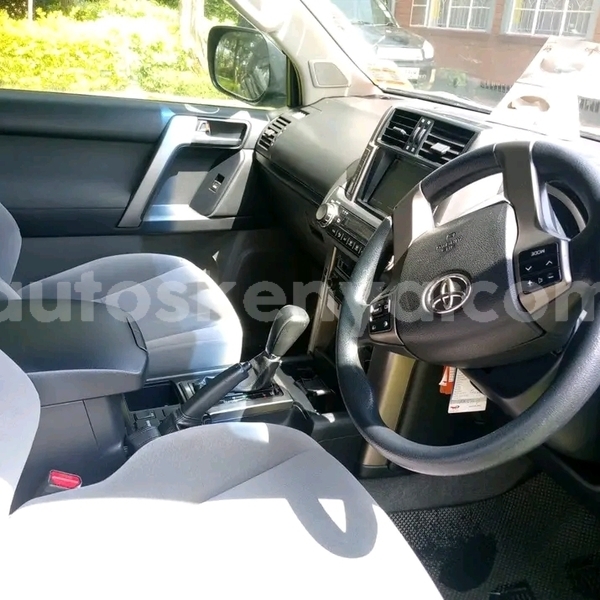 Big with watermark toyota land cruiser northeast kenya bute 27890