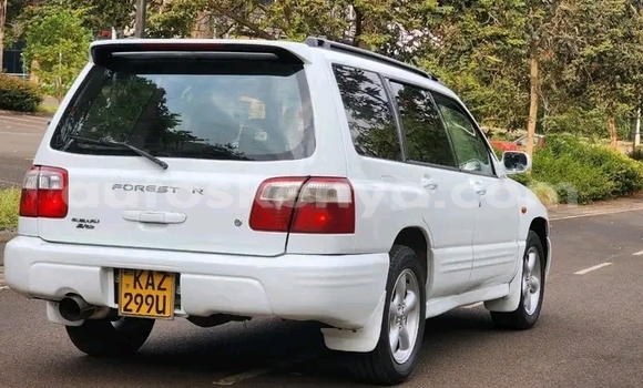Nunua Ilio tumika Subaru Forester Nyeupe Gari ndani ya Changamwe nchini Pwani Nunua Ilio tumika Subaru Forester Nyeupe Gari ndani ya Changamwe nchini Pwani