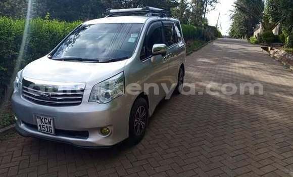 Oofamaa Toyota Noah Other Makiinaa iti Nairobi keessatti Nairobi keessatti Oofamaa Toyota Noah Other Makiinaa iti Nairobi keessatti Nairobi keessatti