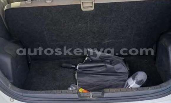 Oofamaa Toyota Vitz Other Makiinaa iti Nairobi keessatti Nairobi keessatti Oofamaa Toyota Vitz Other Makiinaa iti Nairobi keessatti Nairobi keessatti