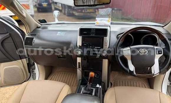 Oofamaa Toyota Land Cruiser Prado Other Makiinaa iti Nairobi keessatti Nairobi keessatti Oofamaa Toyota Land Cruiser Prado Other Makiinaa iti Nairobi keessatti Nairobi keessatti