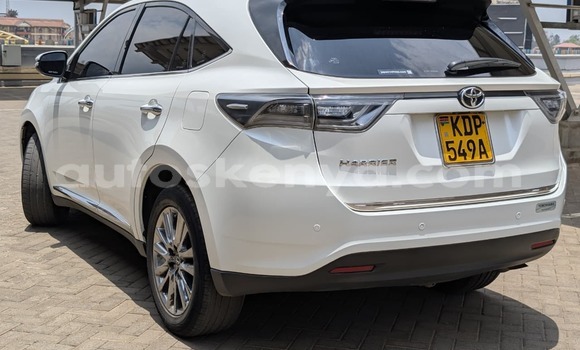 Nunua Ilio tumika Toyota Harrier Nyeupe Gari ndani ya Nairobi nchini Nairobi Nunua Ilio tumika Toyota Harrier Nyeupe Gari ndani ya Nairobi nchini Nairobi