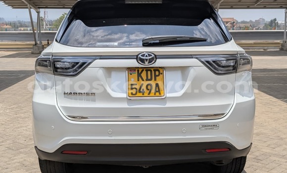 Nunua Ilio tumika Toyota Harrier Nyeupe Gari ndani ya Nairobi nchini Nairobi Nunua Ilio tumika Toyota Harrier Nyeupe Gari ndani ya Nairobi nchini Nairobi