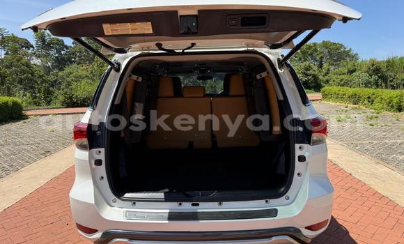 Nunua Ilio tumika Toyota Fortuner Nyeupe Gari ndani ya Nairobi nchini Nairobi Nunua Ilio tumika Toyota Fortuner Nyeupe Gari ndani ya Nairobi nchini Nairobi