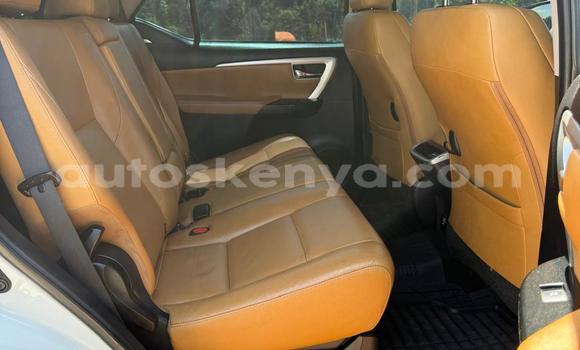 Nunua Ilio tumika Toyota Fortuner Nyeupe Gari ndani ya Nairobi nchini Nairobi Nunua Ilio tumika Toyota Fortuner Nyeupe Gari ndani ya Nairobi nchini Nairobi