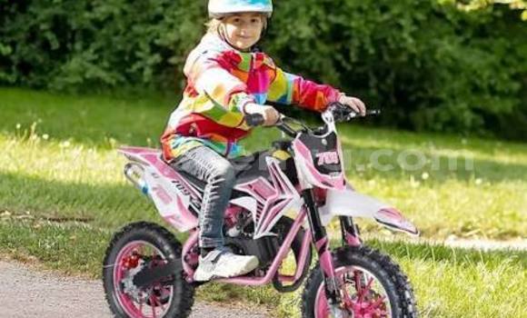 Haaraa Barigo Supermotard Red Doqdoqqee iti Athi River keessatti Nairobi keessatti