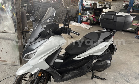Nunua Imported Honda Forza Fedha Bike ndani ya Machakos nchini Mashariki ya Kenya Nunua Imported Honda Forza Fedha Bike ndani ya Machakos nchini Mashariki ya Kenya