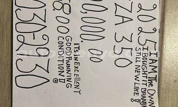 Nunua Imported Honda Forza Fedha Bike ndani ya Machakos nchini Mashariki ya Kenya Nunua Imported Honda Forza Fedha Bike ndani ya Machakos nchini Mashariki ya Kenya