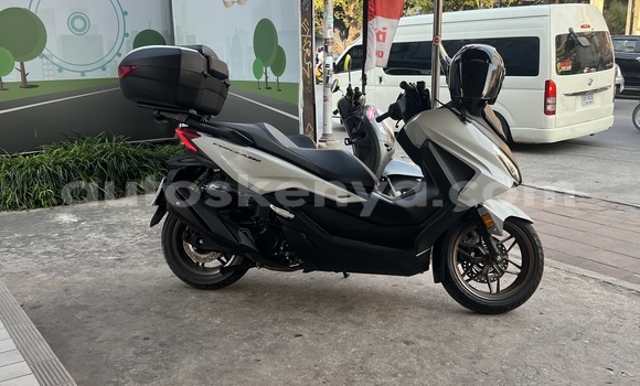 Nunua Imported Honda Forza Fedha Bike ndani ya Machakos nchini Mashariki ya Kenya Nunua Imported Honda Forza Fedha Bike ndani ya Machakos nchini Mashariki ya Kenya