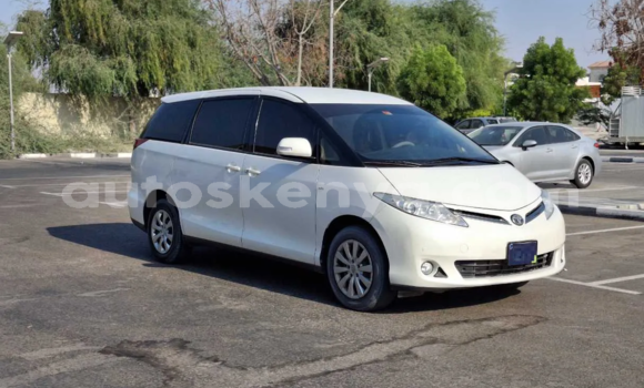 Oofamaa Toyota Previa White Makiinaa iti Nairobi keessatti Nairobi keessatti Oofamaa Toyota Previa White Makiinaa iti Nairobi keessatti Nairobi keessatti