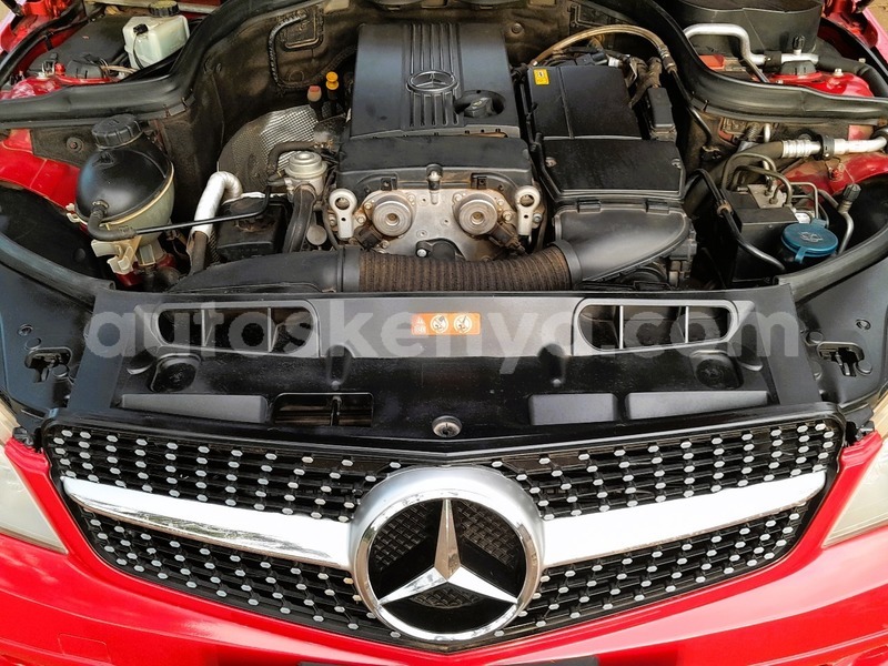 Big with watermark mercedes benz 200 nairobi nairobi 28289