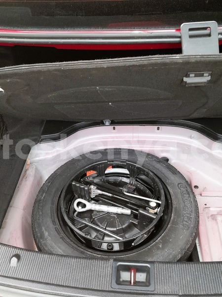 Big with watermark mercedes benz 200 nairobi nairobi 28289