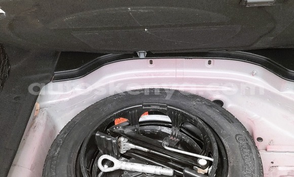 Buy Used Mercedes‒Benz 200 Red Car in Nairobi in Nairobi Buy Used Mercedes‒Benz 200 Red Car in Nairobi in Nairobi