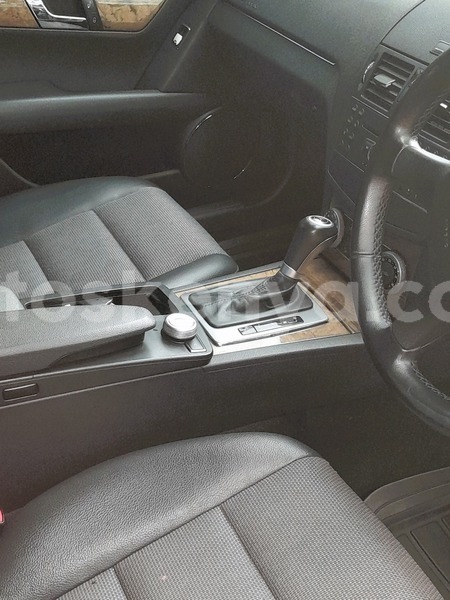 Big with watermark mercedes benz 200 nairobi nairobi 28289