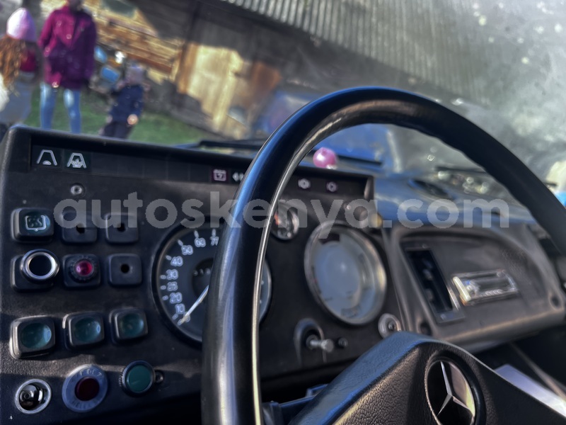 Big with watermark mercedes benz v klasse central vanga 28294