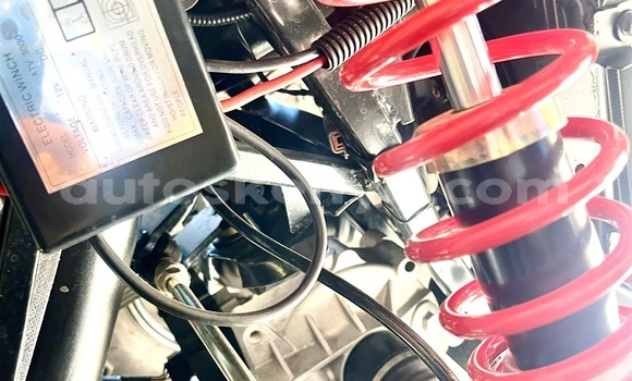 Nunua Mpya Linhai Muddy LC7 Racing Kijani Bike ndani ya Kiambu nchini Nairobi Nunua Mpya Linhai Muddy LC7 Racing Kijani Bike ndani ya Kiambu nchini Nairobi