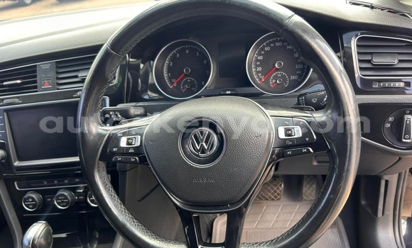 Nunua Ilio tumika Volkswagen Golf Nyeusi Gari ndani ya Nairobi nchini Nairobi Nunua Ilio tumika Volkswagen Golf Nyeusi Gari ndani ya Nairobi nchini Nairobi